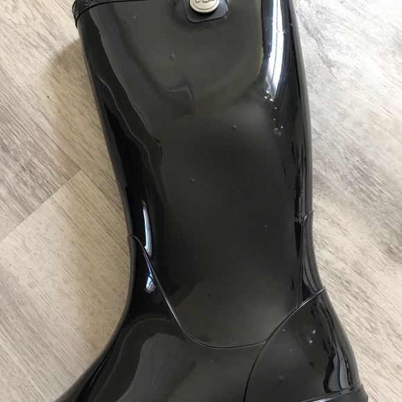 UGG Glossy Black Rubber Pull-On Waterproof Rain Womens Boots Size 10 NWOT - Picture 3 of 10